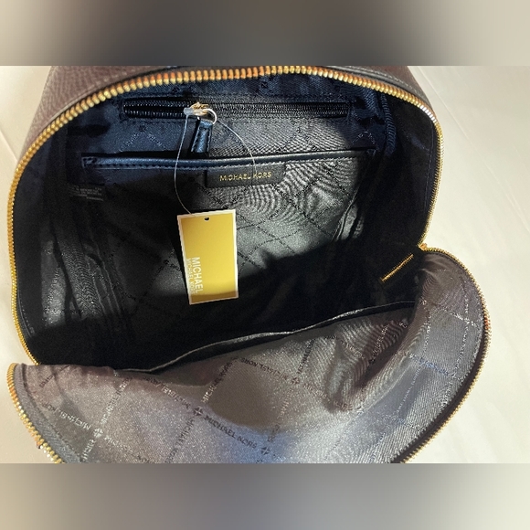 $328 Michael Kors Jet Set MD Chain Backpack Handbag Designer MK Bag NWT - Picture 9 of 9